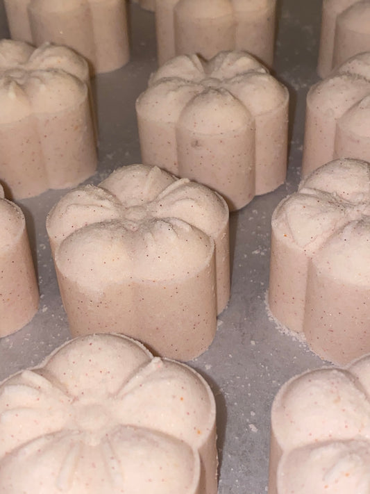 Red Apple Bourbon Shower Steamers 50z